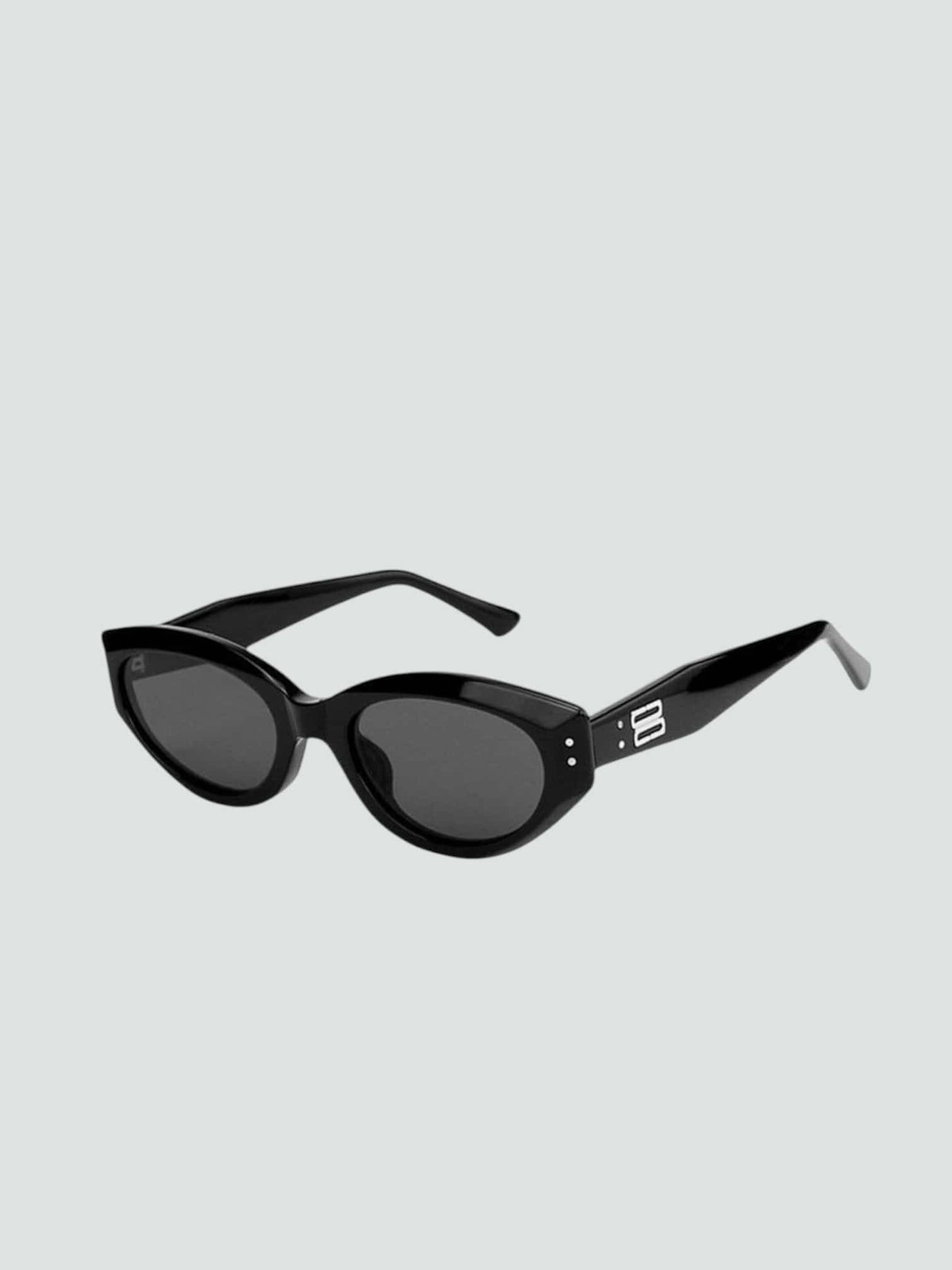VEGA | GAFAS DE SOL CON ACTITUD URBANA