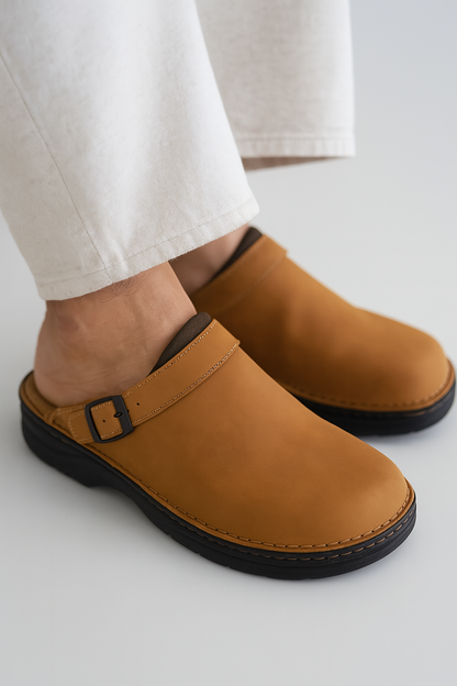 Henri™ | Sabots en cuir avec bride réglable